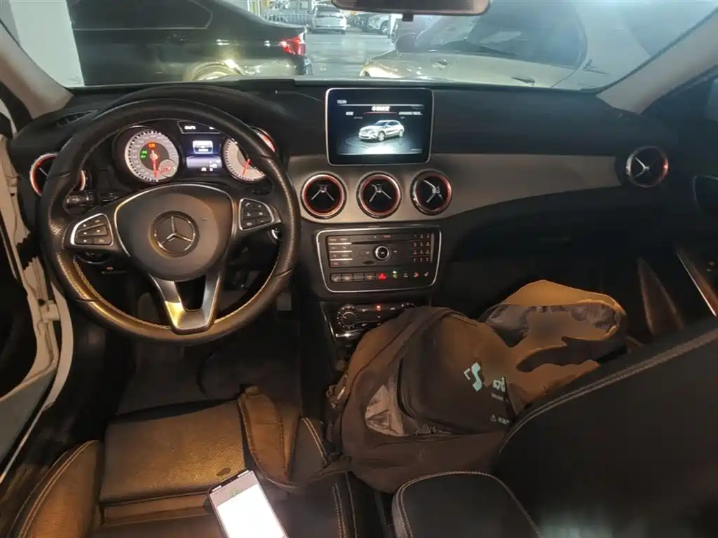 Mercedes-Benz GLA 2016 GLA 220 4MATIC Fashion фото 10