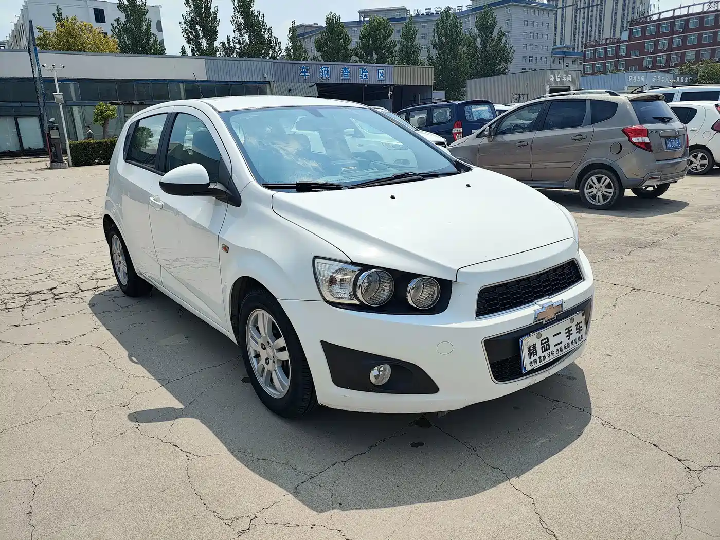 Chevrolet Aveo 2014 2014 Sedan 1.4SE MT Joy Edition