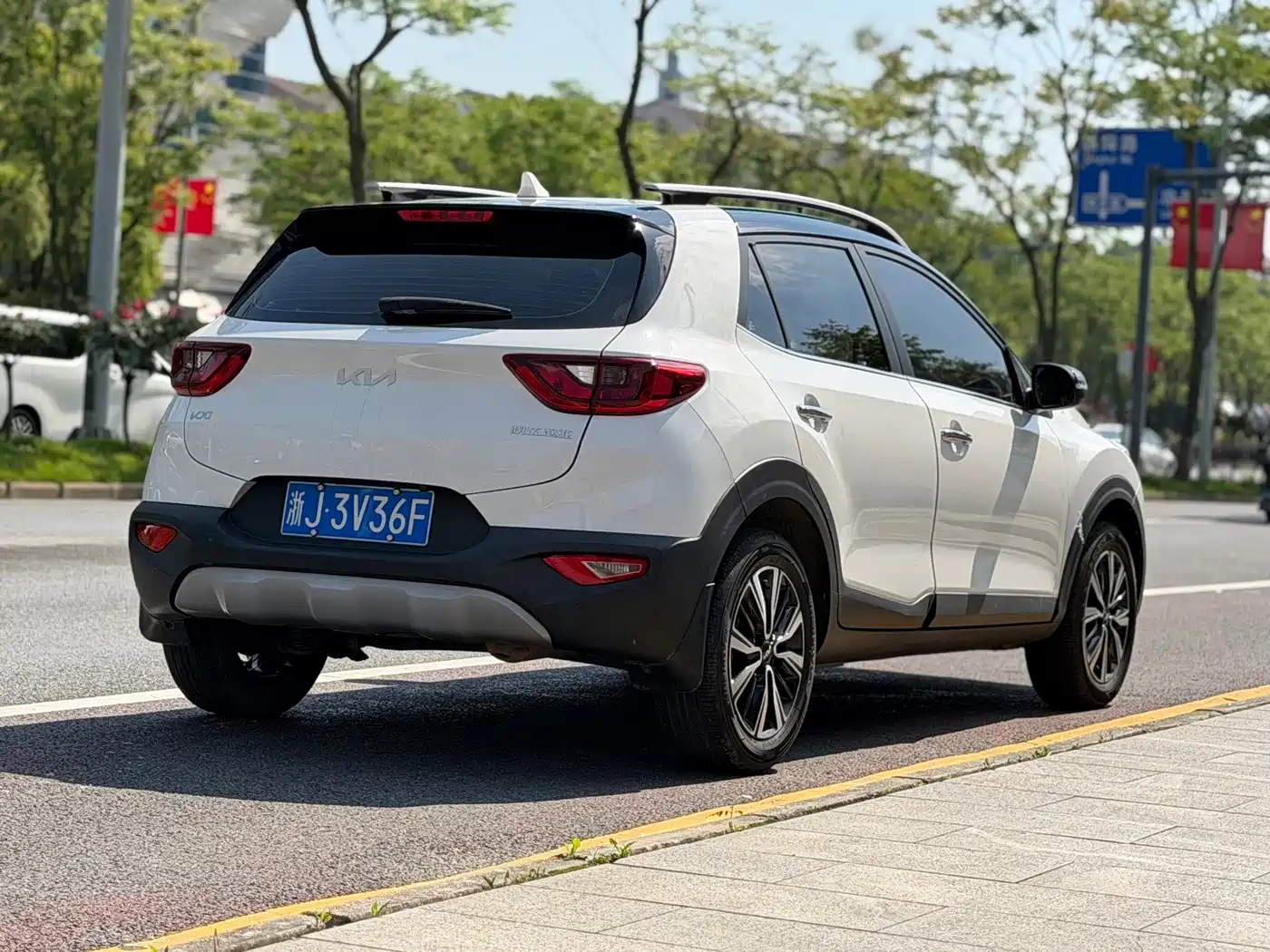 Kia KX1 2021 1.4L CVT Sunroof Version фото 4