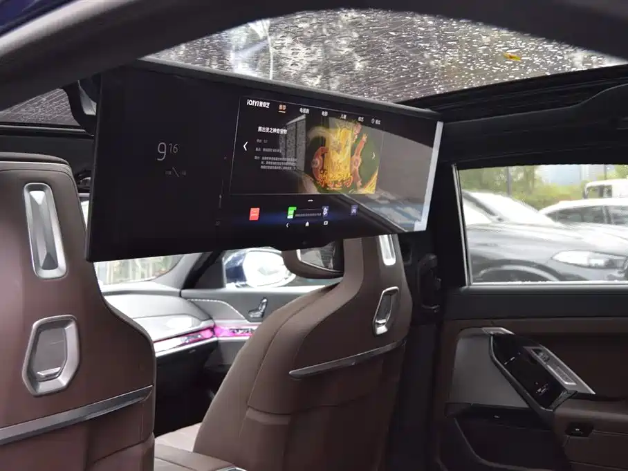 BMW 7 Series 2023 740Li Exclusive M Sport Package фото 15