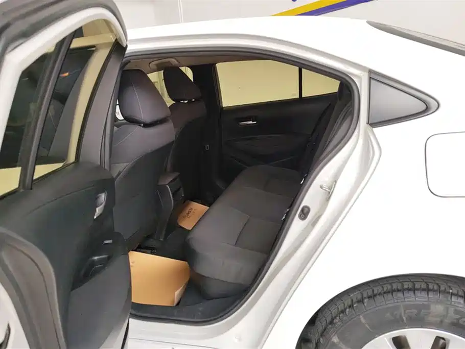 Toyota Corolla 2022 Hybrid 1.8L E-CVT Pioneer Edition фото 11