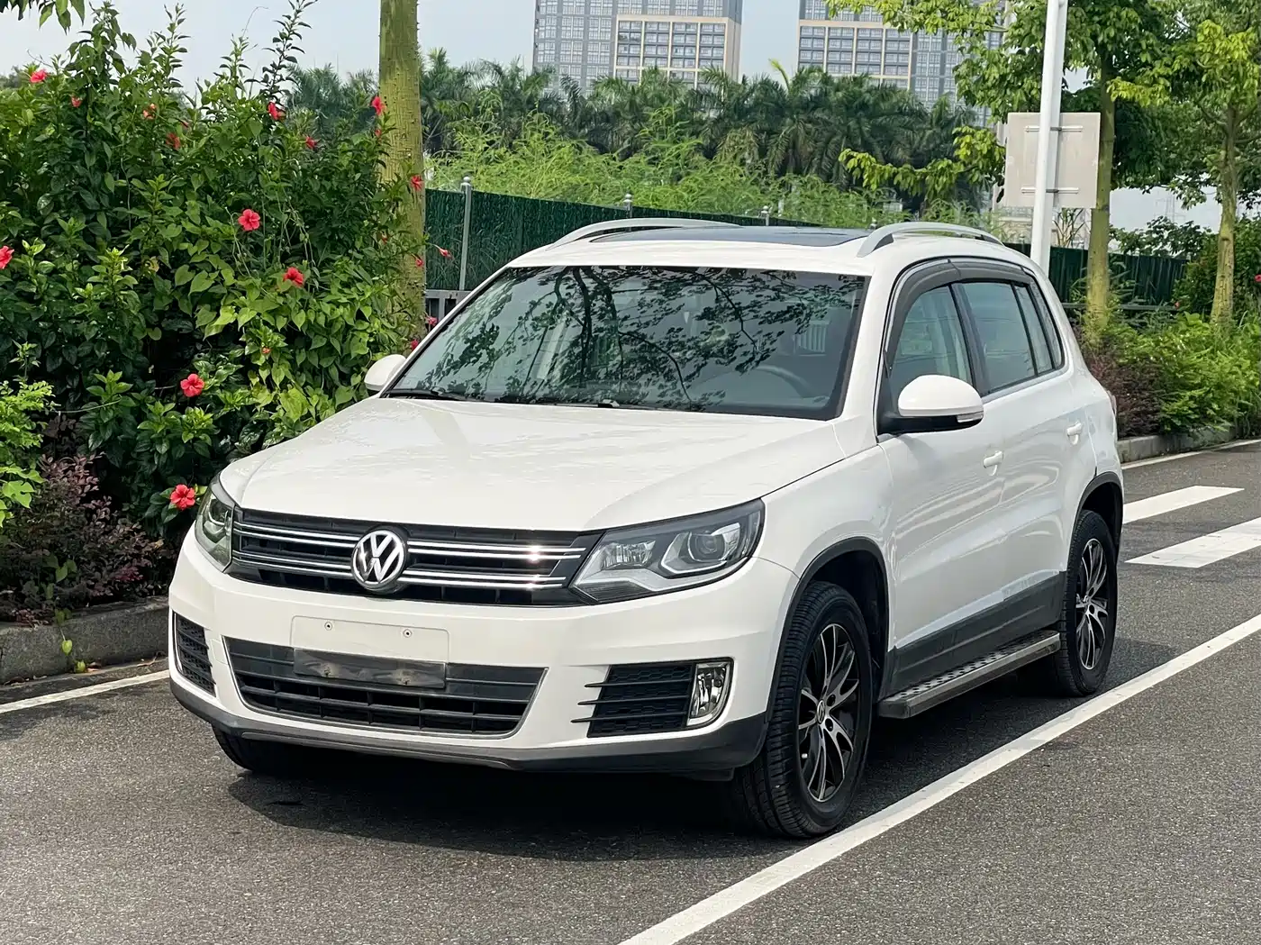 Фото 1 - Volkswagen Tiguan
