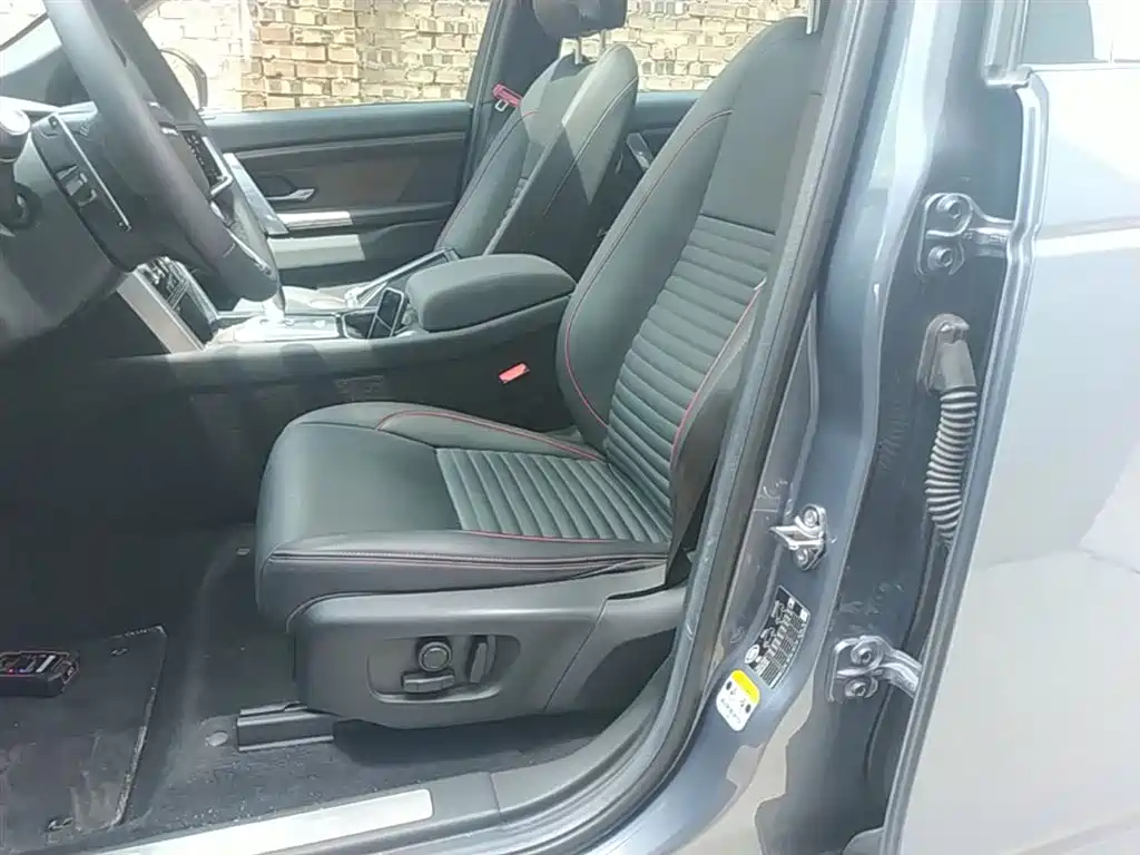 Land Rover Discovery Sport 2022 Model 249PS R-Dynamic SE Performance Tech Edition 5-Seater фото 15