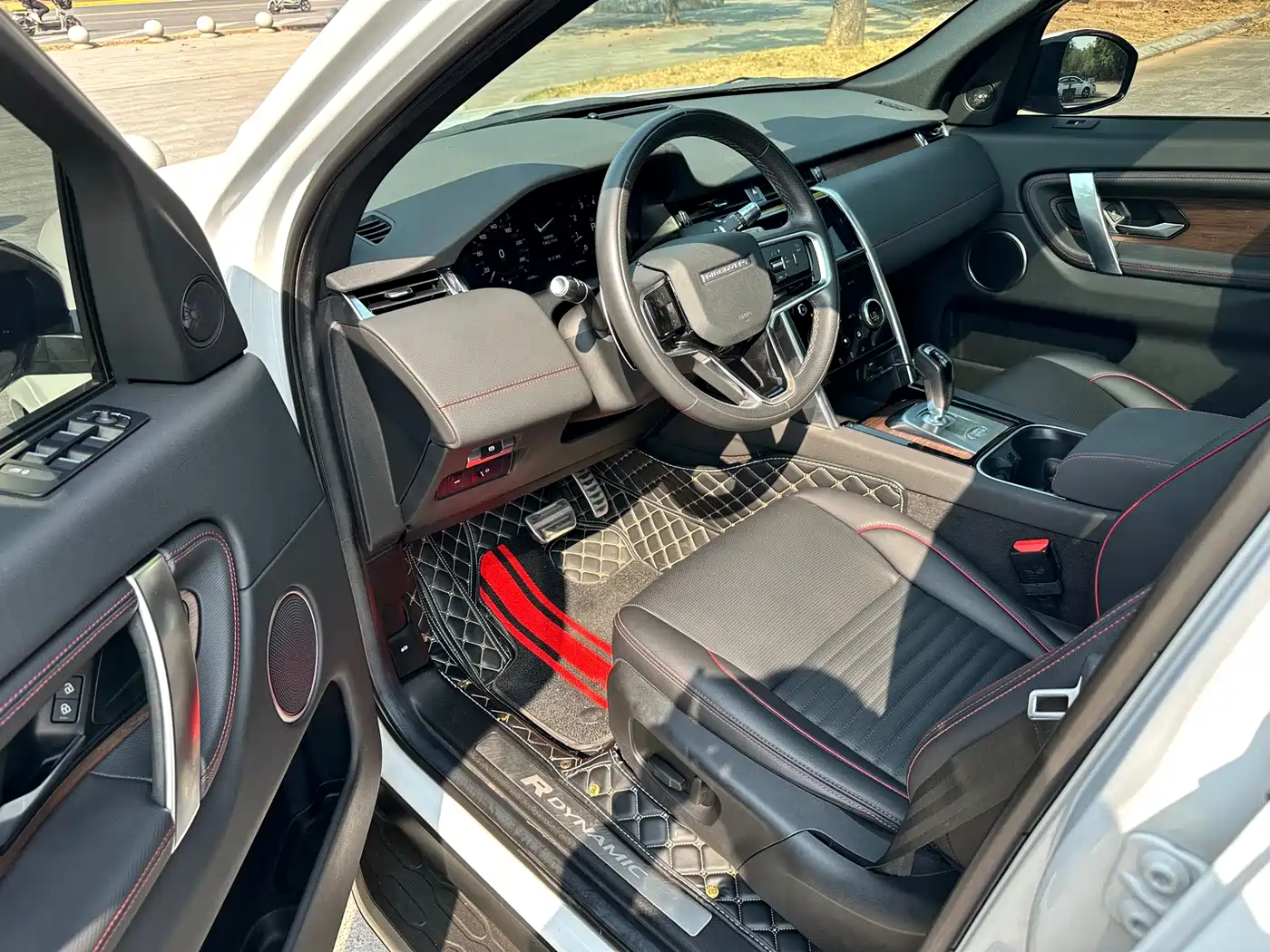 LAND ROVER DISCOVER SPORTS