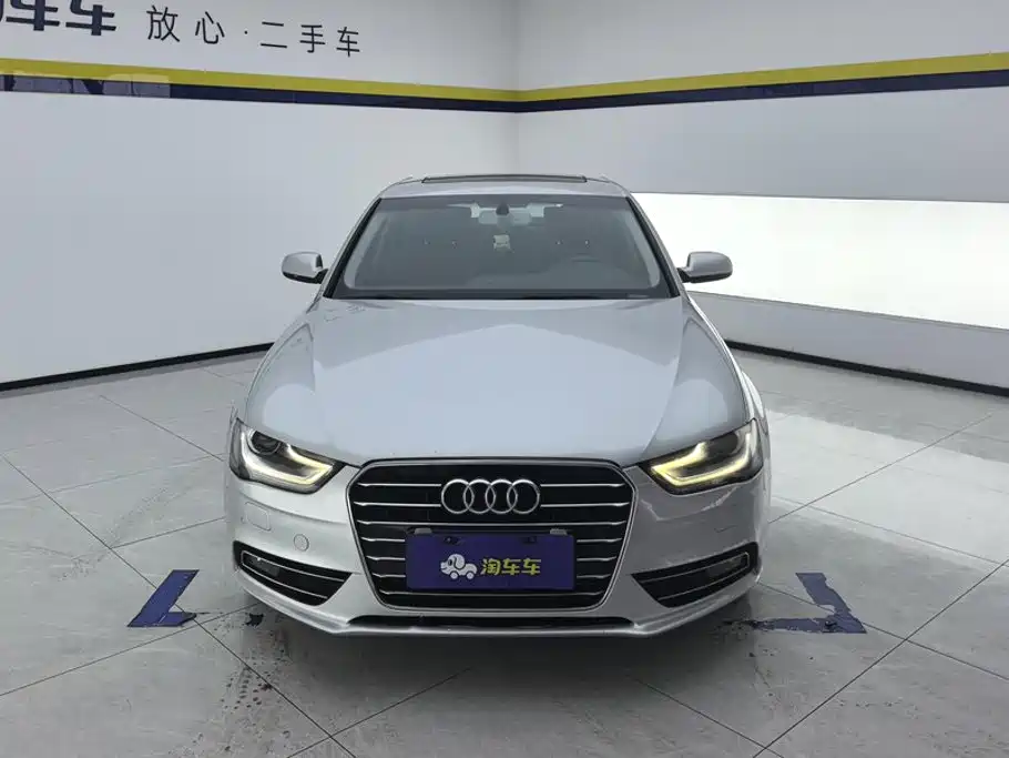 Фото 2 - Audi A4L