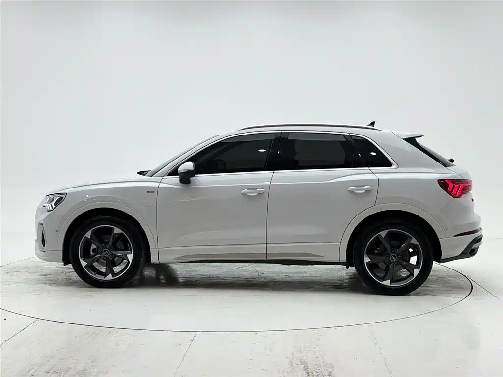 Audi Q3 2022 35 TFSI Fashion Dynamic фото 7