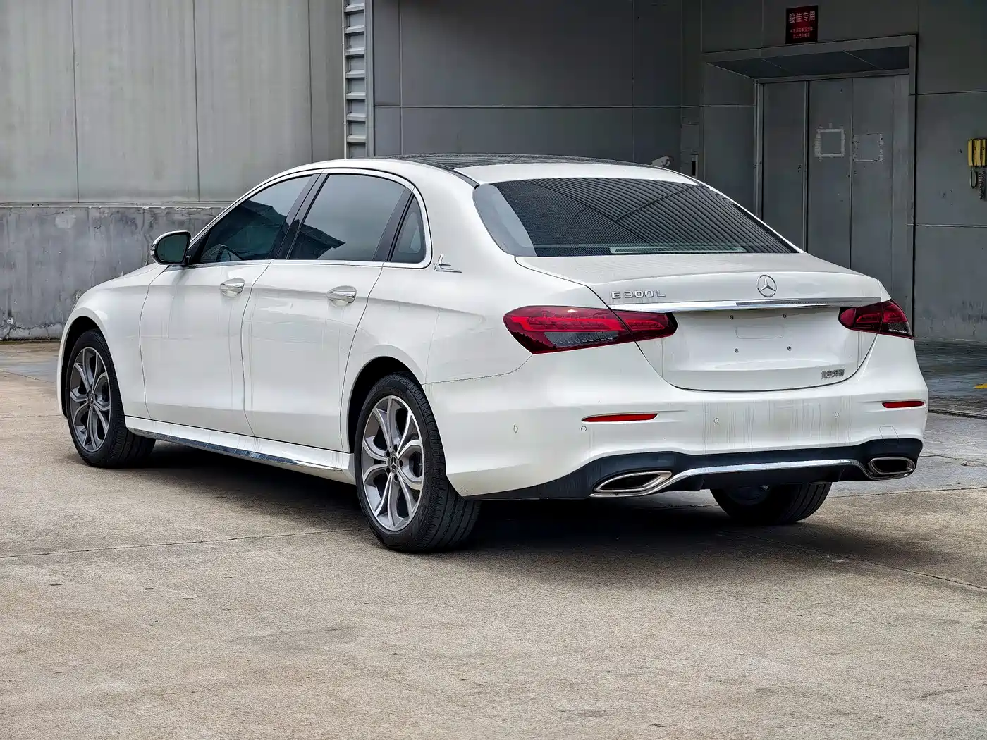 Mercedes-Benz E-Class 2023 Facelift E 300 L Sport Luxury фото 7