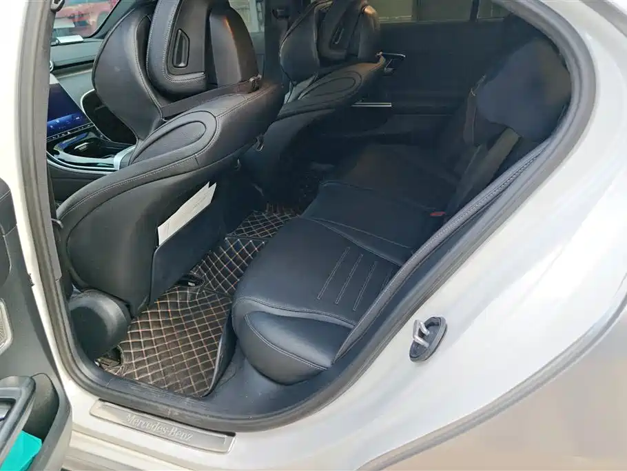 Mercedes-Benz C-Class New Energy 2023 C 350 eL фото 11