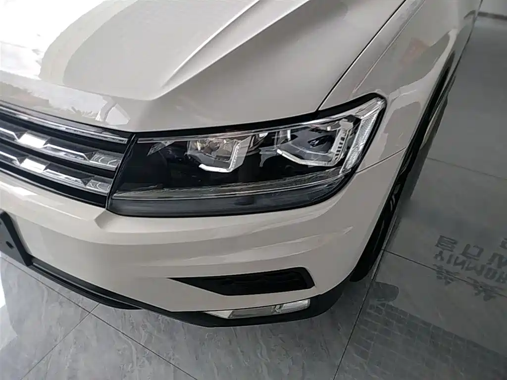 Volkswagen Tiguan L 2020 330TSI Auto 2WD Trend China VI фото 24