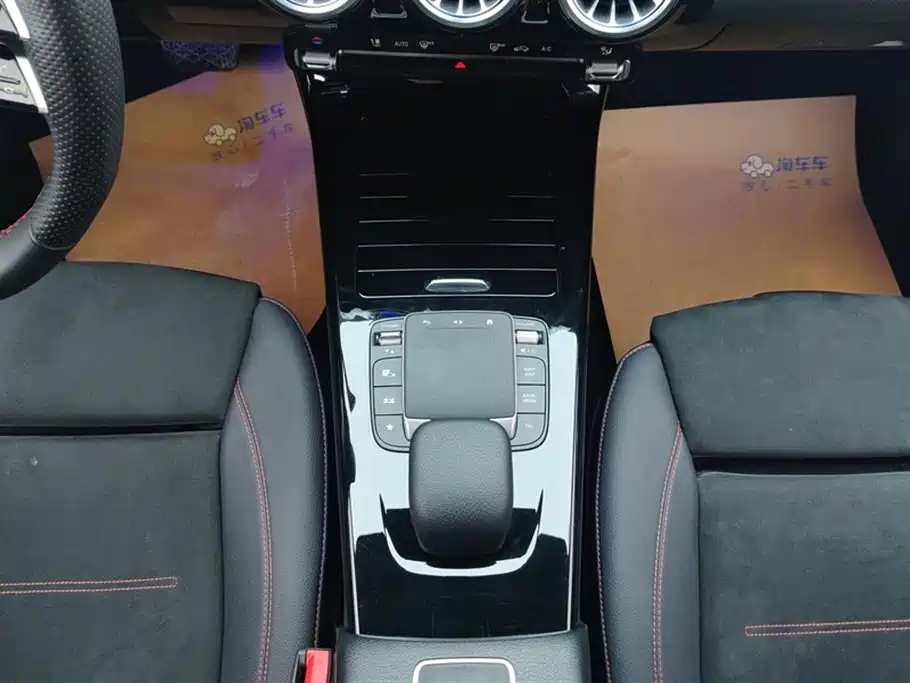 Mercedes-Benz A-Class 2023 A 200 L Fashion фото 16