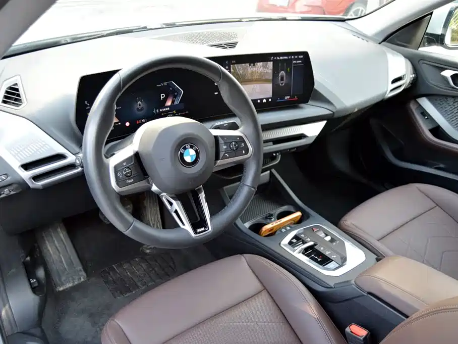 BMW 2 Series 2025 225L M Sport Package фото 9