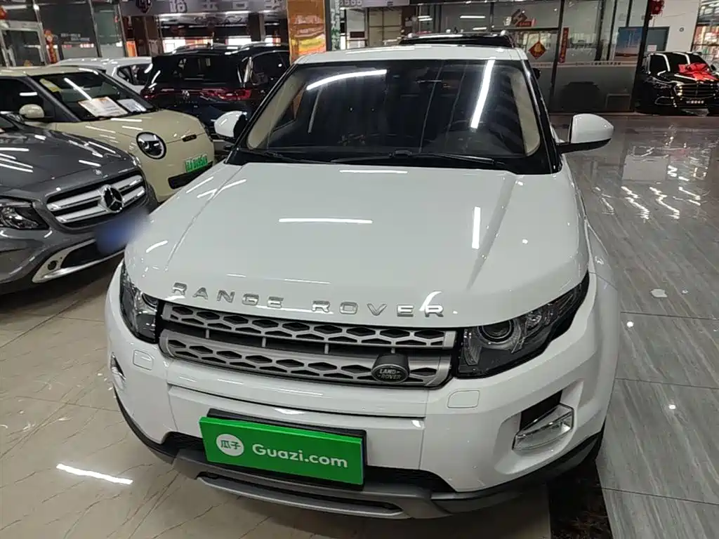 Land Rover Range Rover Evoque 2015 2.0T 5-Door Intelligent Edition фото 3
