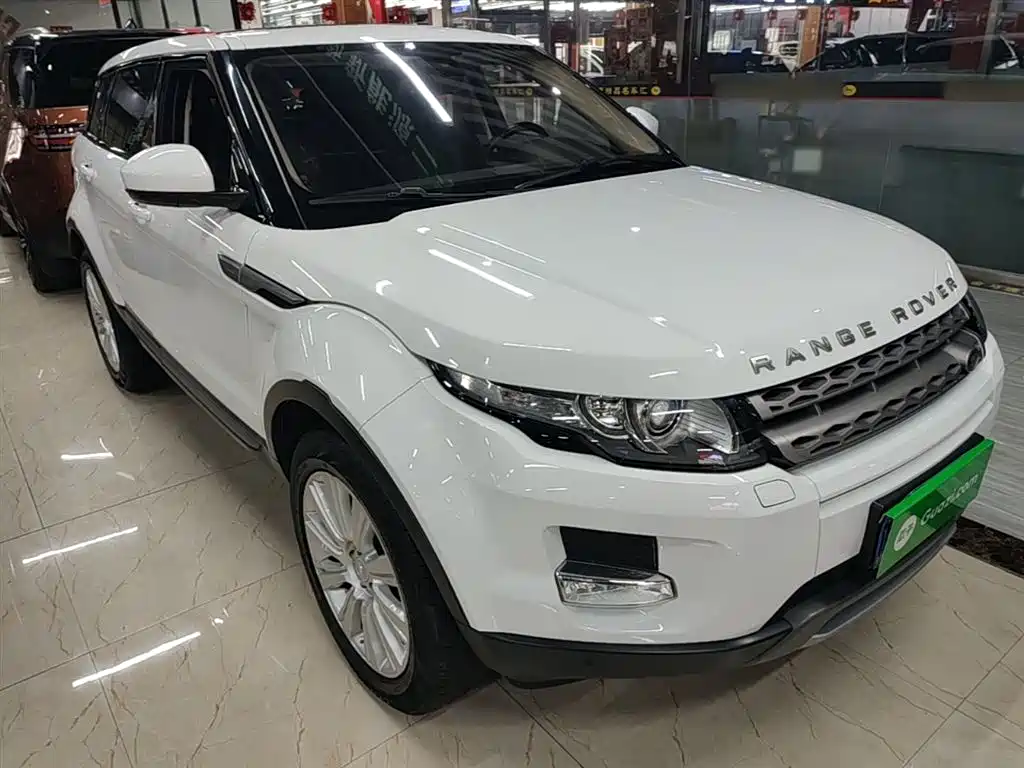 Land Rover Range Rover Evoque 2015 2.0T 5-Door Intelligent Edition фото 4