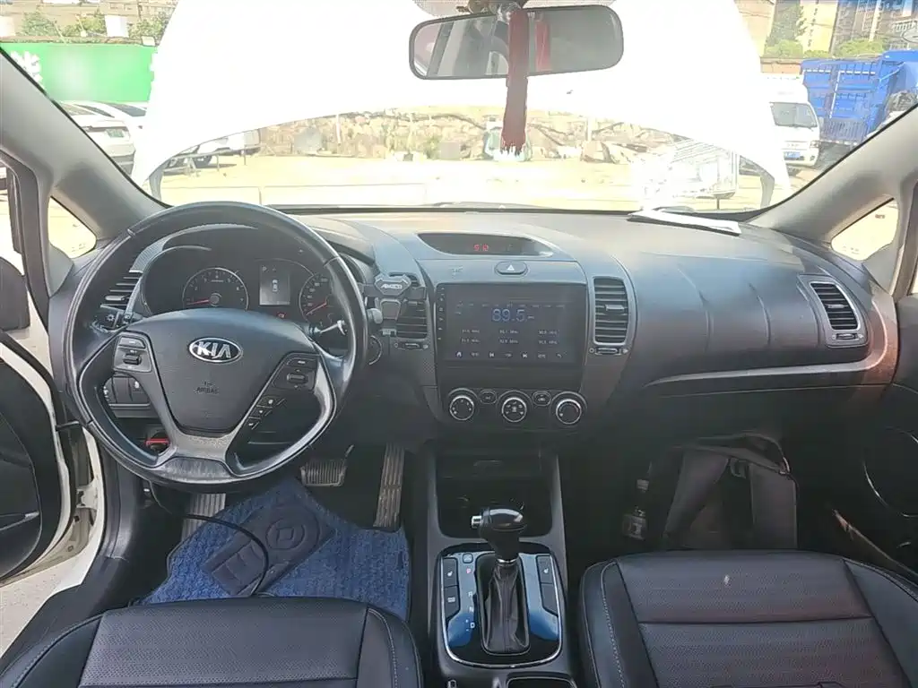 Kia K3 2017 1.6L Automatic 15th Anniversary Special GLS фото 10