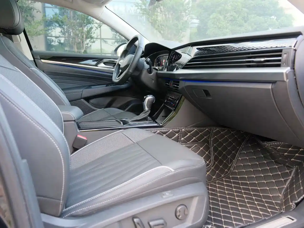 Фото 7 - Volkswagen Passat