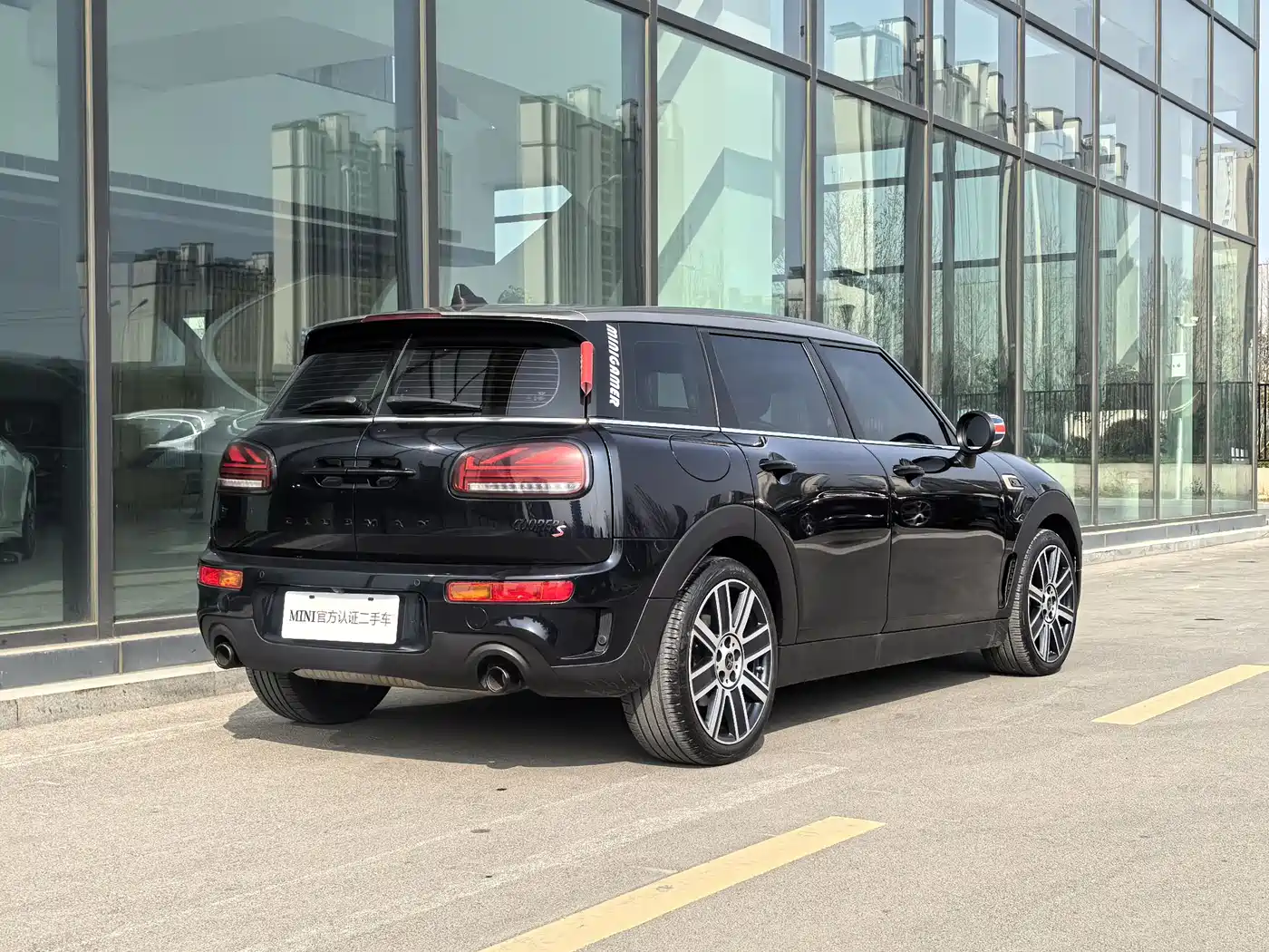 MINI CLUBMAN