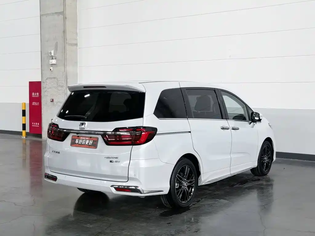 Фото 2 - Honda Odyssey