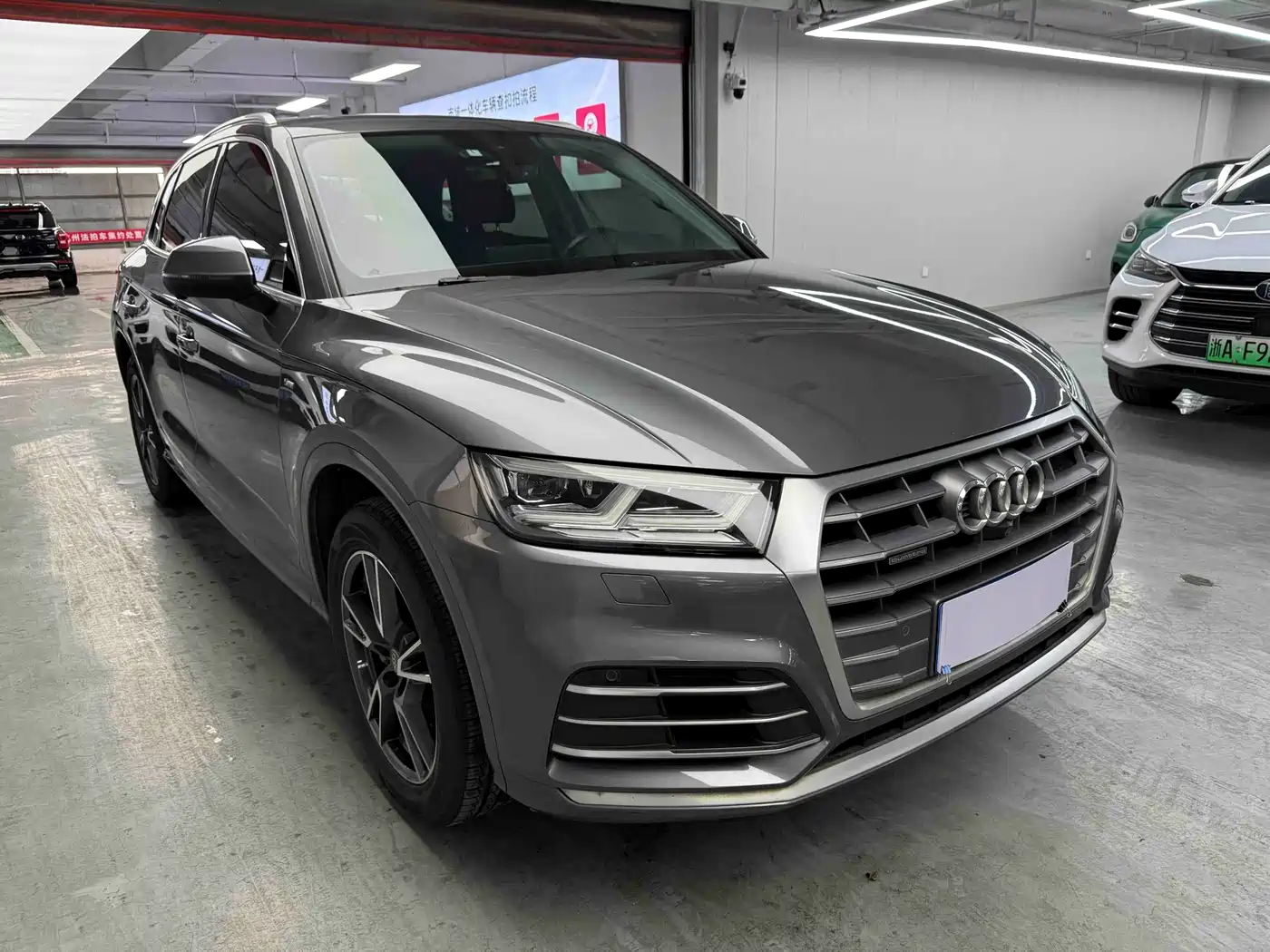 Audi Q5L 2020 Facelift 40 TFSI Honor Fashion фото 3