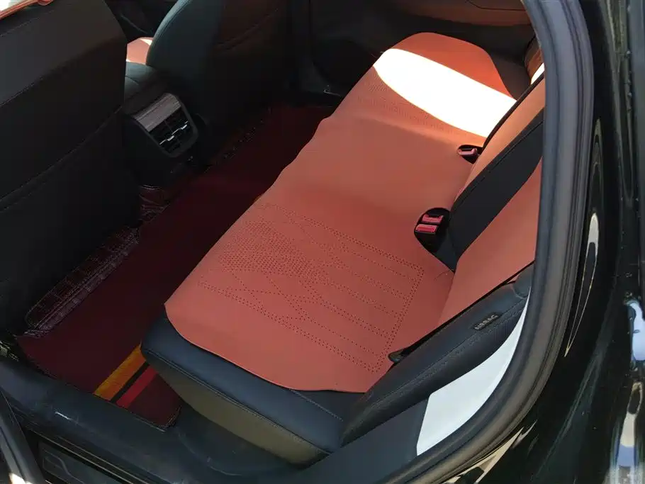 Hongqi E-QM5 2023 560km PLUS фото 11