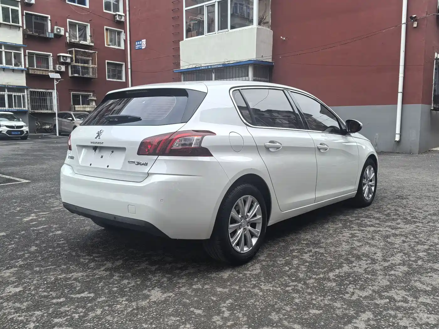 Peugeot 308S 2015 1.2T Auto Dynamic Edition фото 5