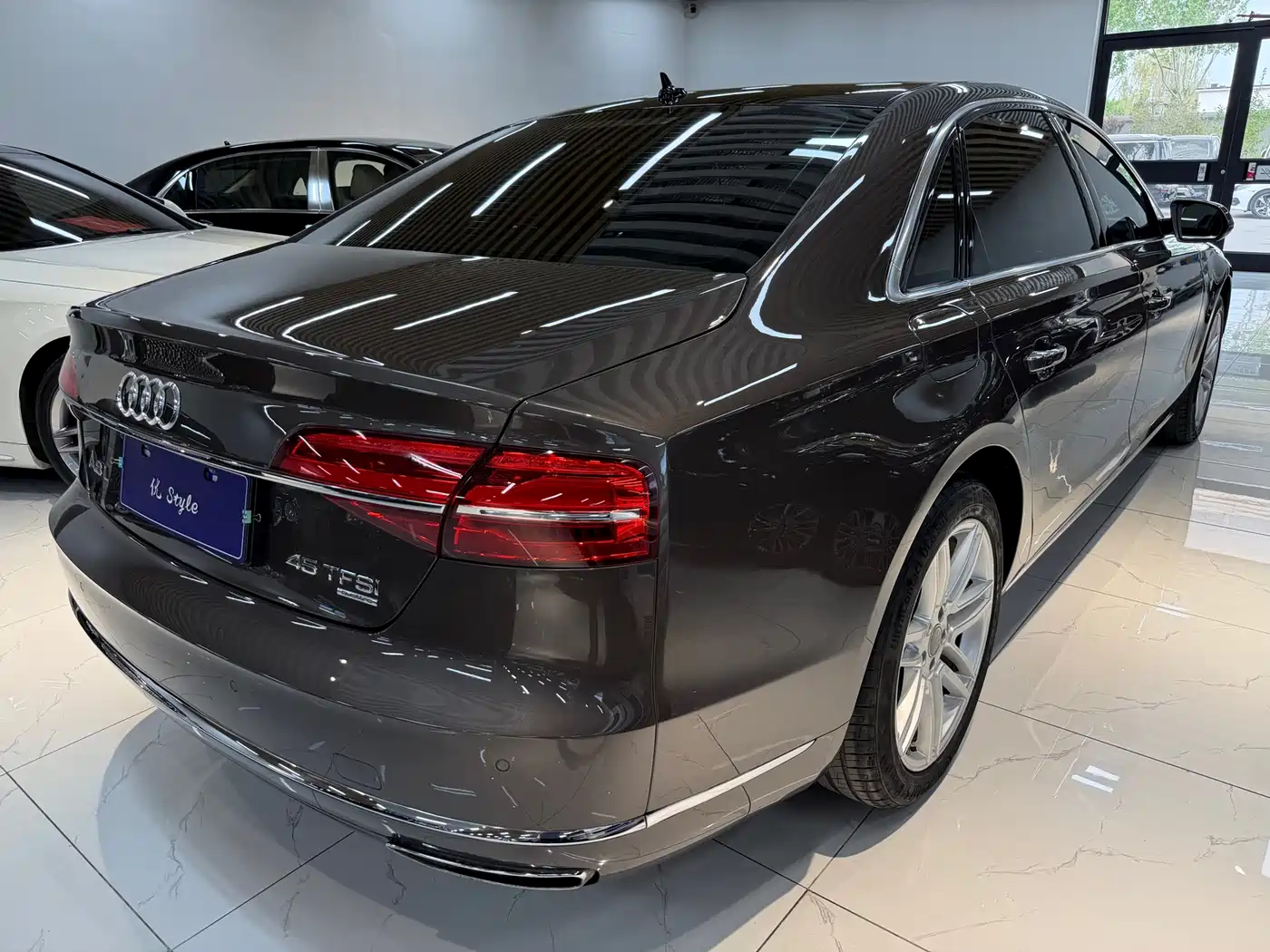 Audi A8 2016 A8L 45 TFSI quattro Comfort фото 3