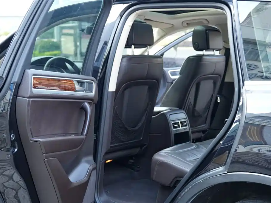 Volkswagen Touareg 2014 3.0TSI New Edge Edition фото 21