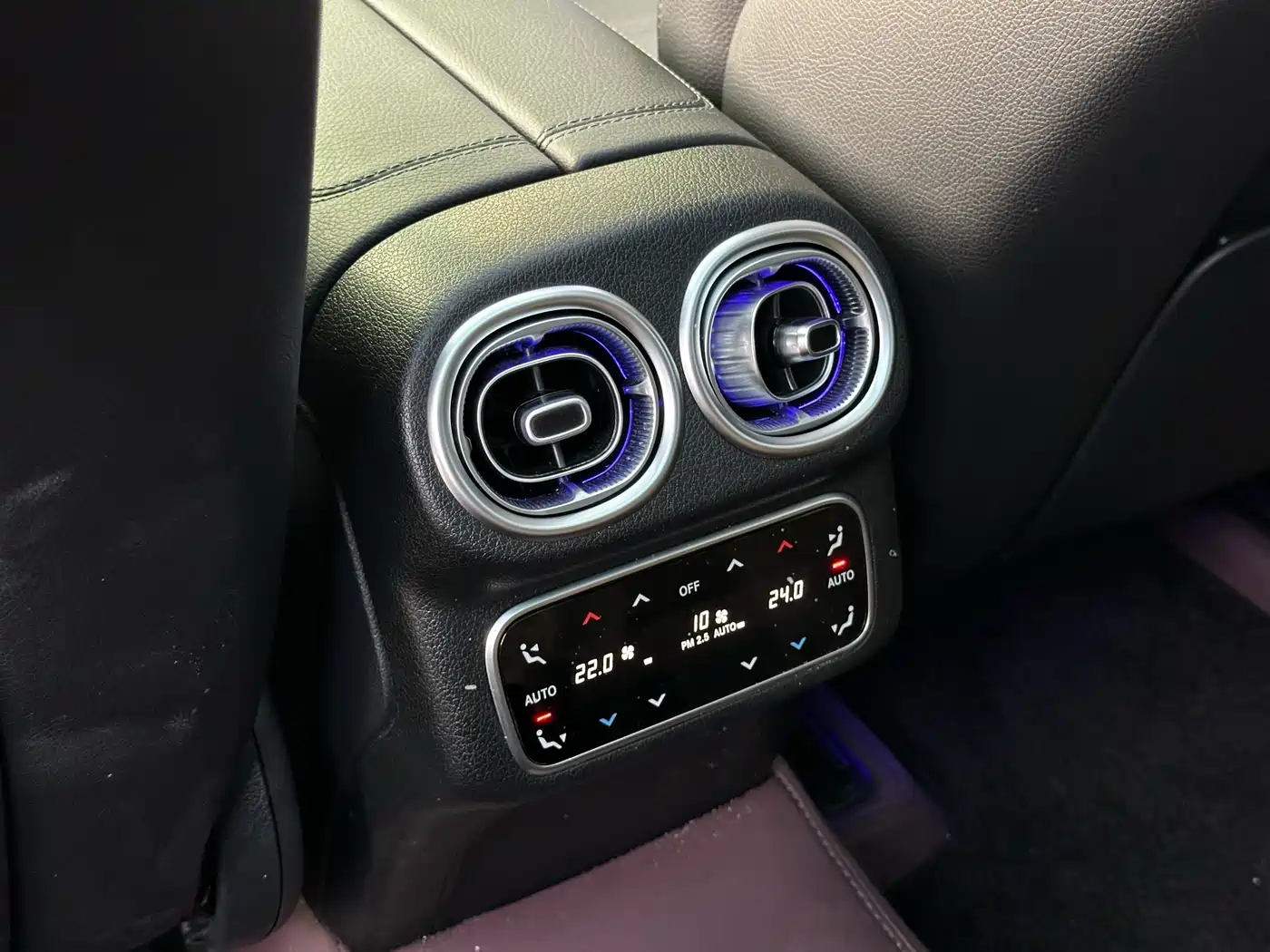 Mercedes-Benz GLC 2023 GLC 260 L 4MATIC Luxury 5-Seater фото 19