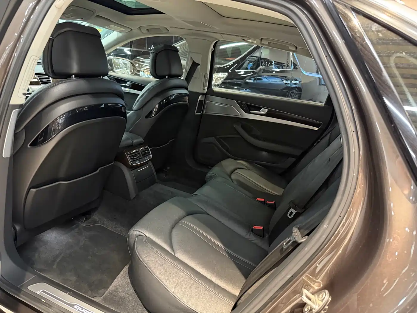 Audi A8 2016 A8L 45 TFSI quattro Comfort фото 14