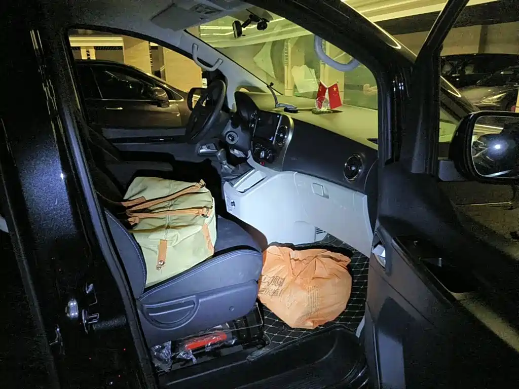 JAC Refine M3 2020 2019 IKEA Edition 1.8L Luxury Version