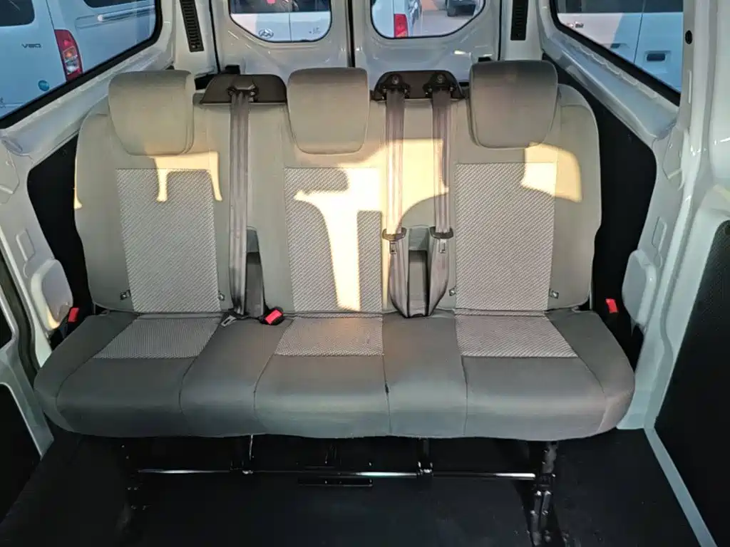 Ford Transit 2023 2019 2.0T Diesel Multi-Purpose Commercial Vehicle Medium Wheelbase Medium Roof 6-Seater China VI