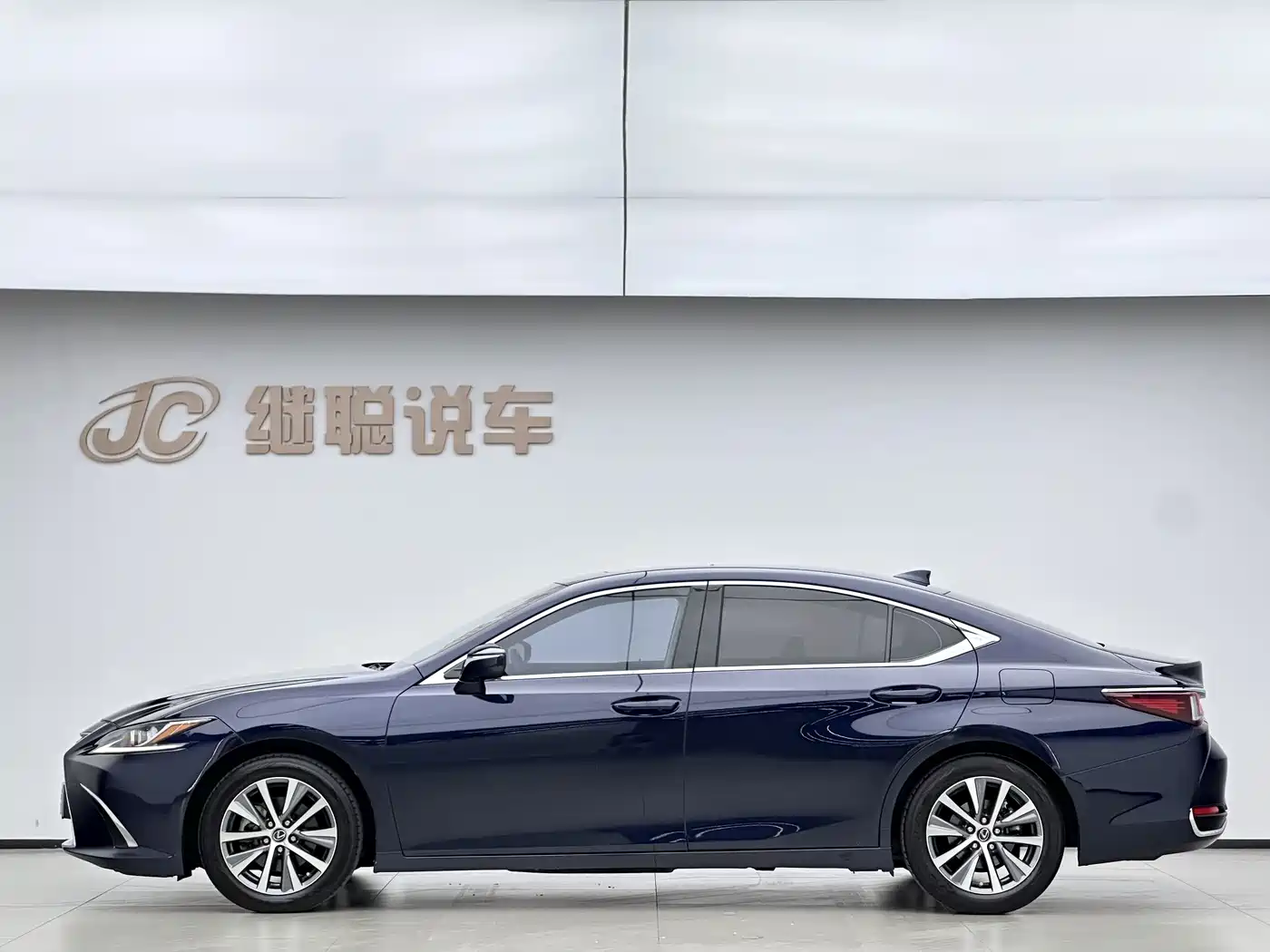 Lexus ES 2020 200 Excellence фото 3
