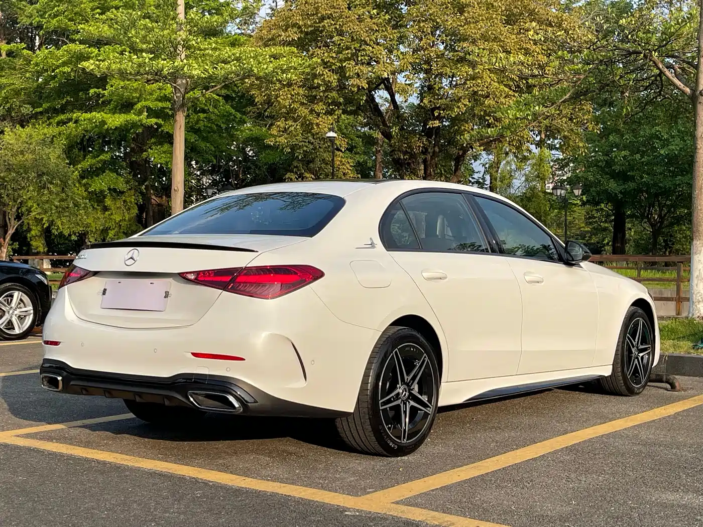 Mercedes-Benz C-Class 2023 Facelift C 260 L Night Sport Edition фото 4