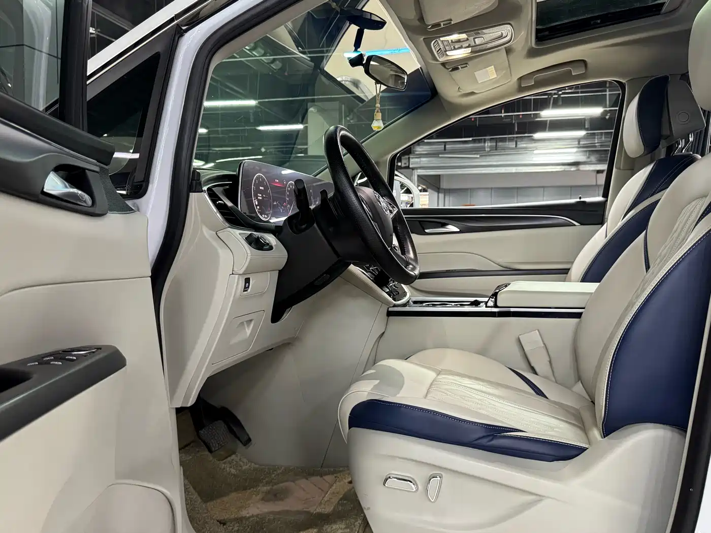 Buick GL8 2023 ES Landmaster Comfort фото 7