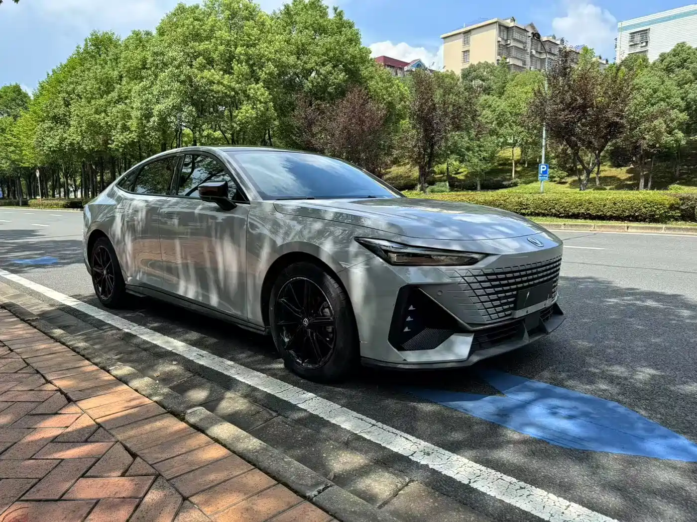 Changan UNI-V 2022 1.5T Sport Edition