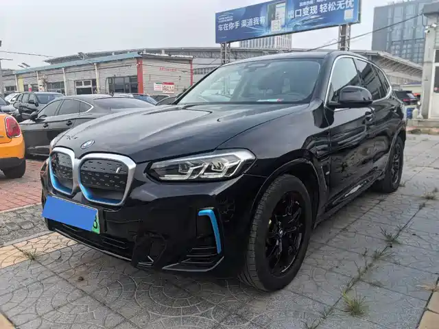 BMW iX3 2022