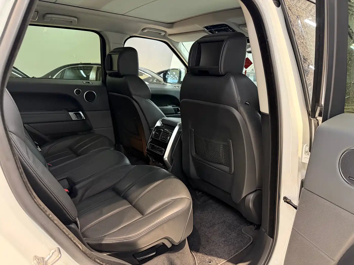 Land Rover Range Rover Sport 2015 3.0 SC V6 HSE фото 16