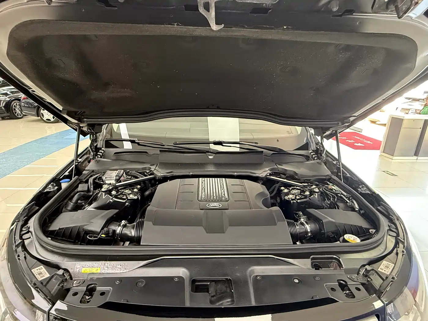 Land Rover Discovery 2018 3.0 SC V6 HSE фото 11