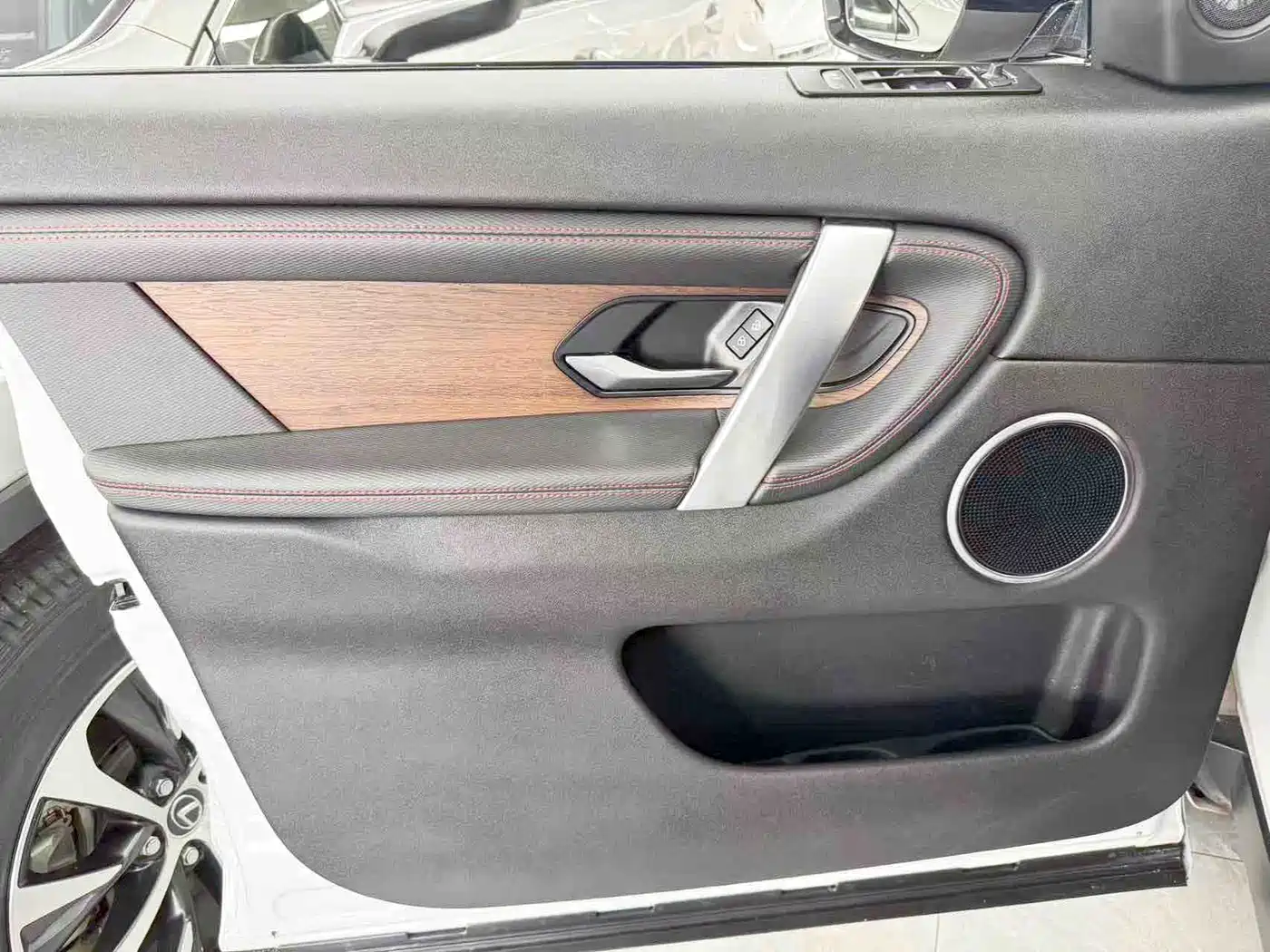 Land Rover Discovery Sport 2021 249PS R-Dynamic S Performance Edition фото 12