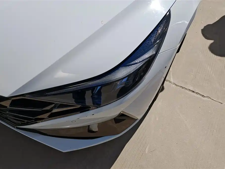 Hyundai Elantra 2022 1.5L CVT GLX Elite Edition фото 5