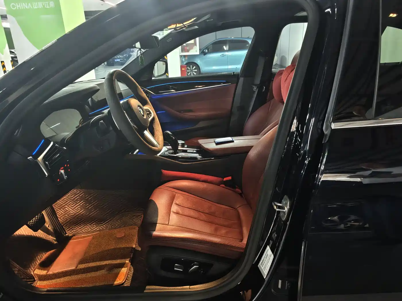 BMW 5 Series 2020 530Li Exclusive M Sport Package фото 3