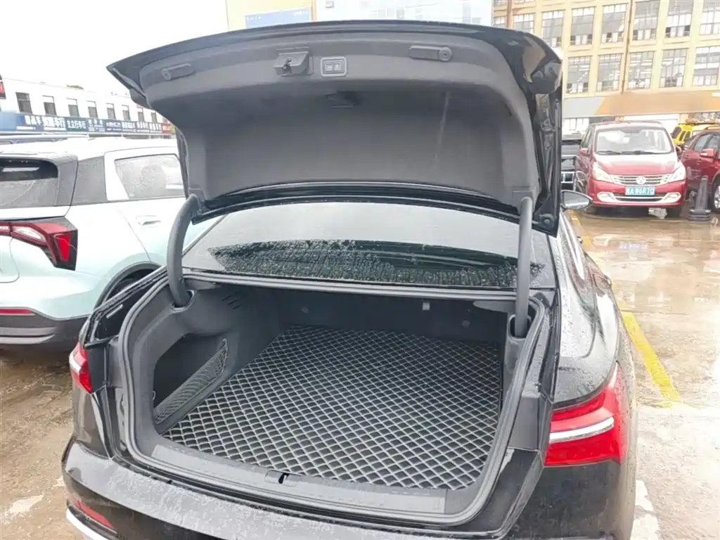 Audi A6L 2023 45 TFSI Premium Selection Dynamic фото 15