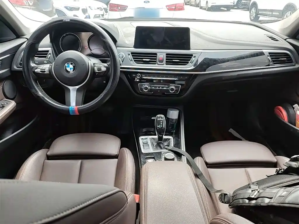 BMW 1 Series 2020 Model 120i M Sport Package фото 10