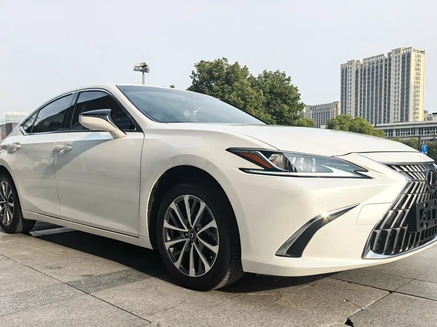 Lexus ES 2024 200 Premium Edition фото 3