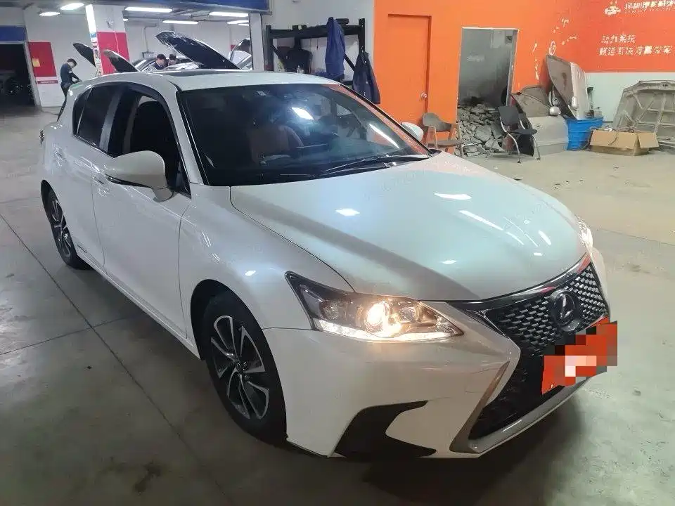 Lexus CT 2017 CT200h Comfort Two-Tone China V фото 2