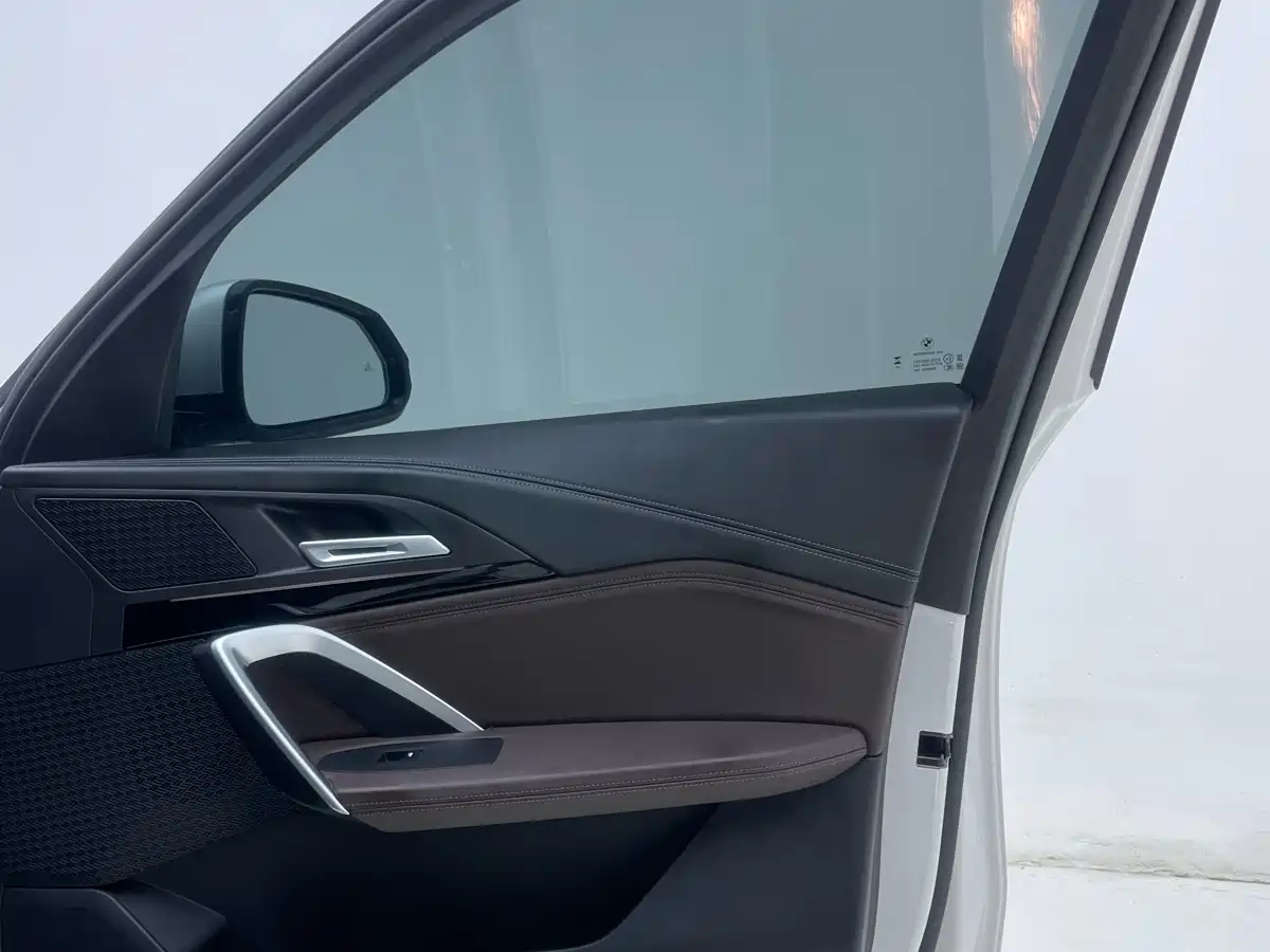 BMW X1 2023 sDrive20Li X Design Package фото 28