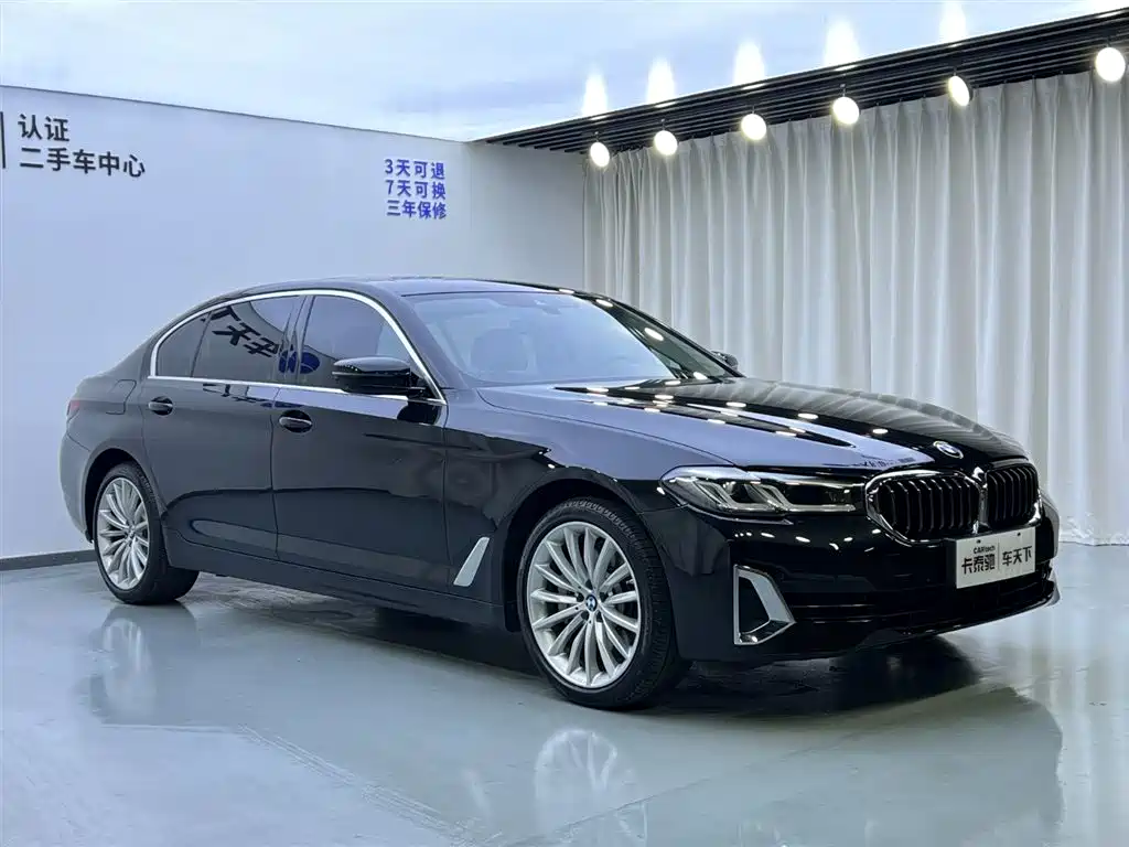 BMW 5 Series 2021 530Li Premium Luxury Package фото 2