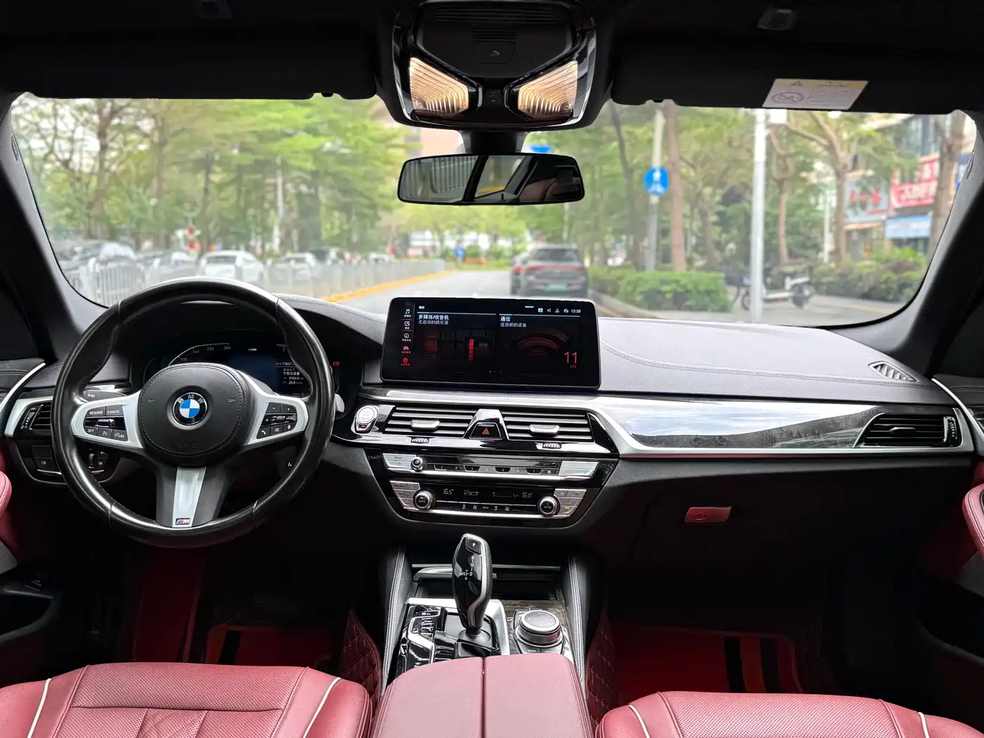 BMW 5 Series 2022 525Li M Sport Package фото 16