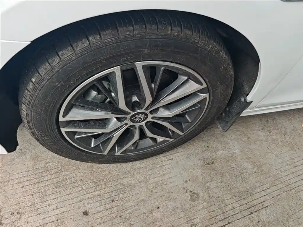 BYD Qin PLUS 2021 DM-i 55KM Flagship фото 23