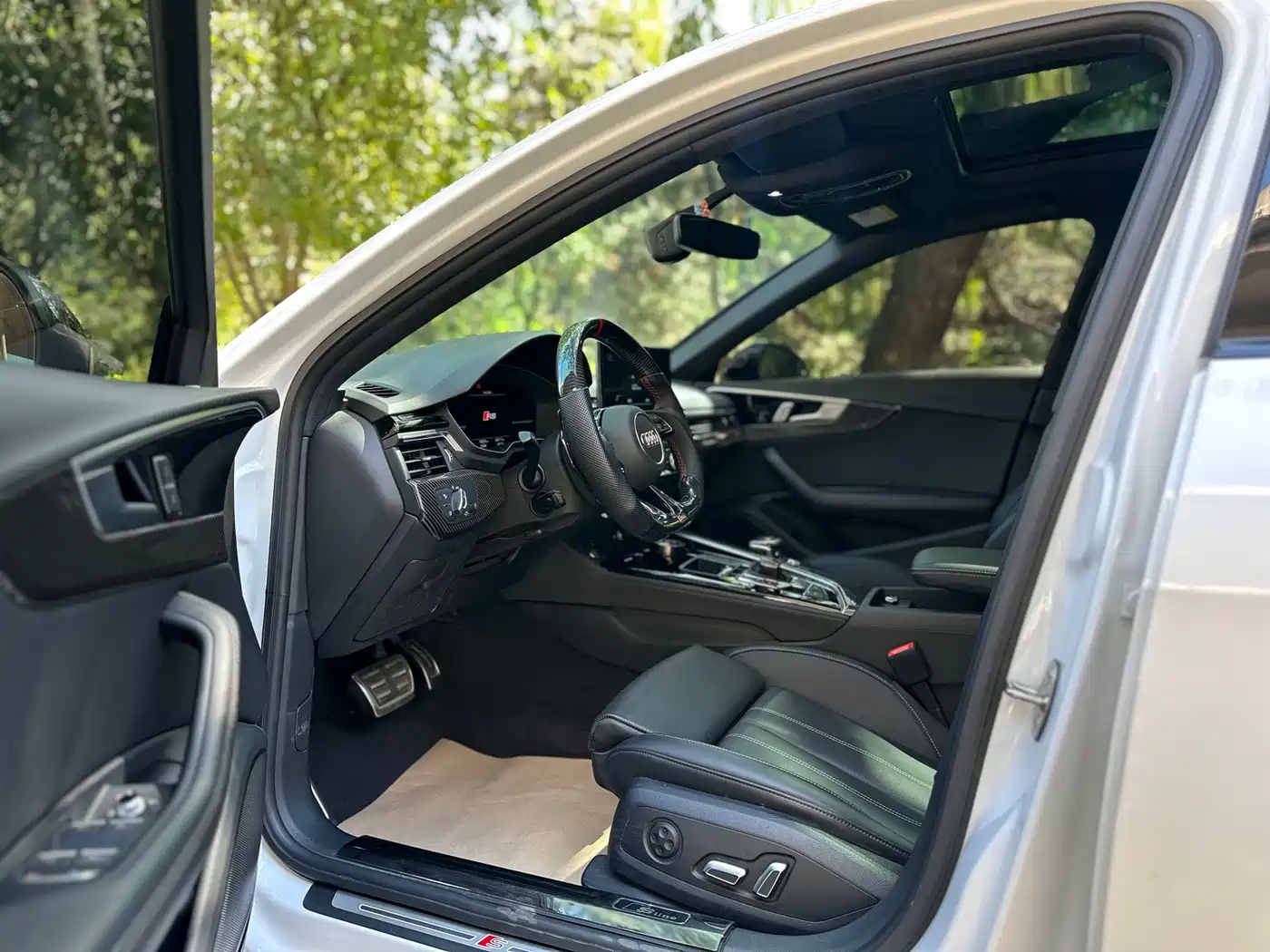 Audi A4L 2024 40 TFSI Luxury Dynamic фото 9