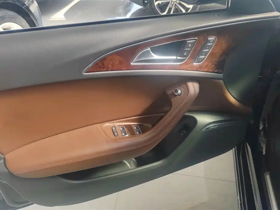 Audi A6L 2014 35 FSI Comfort фото 7